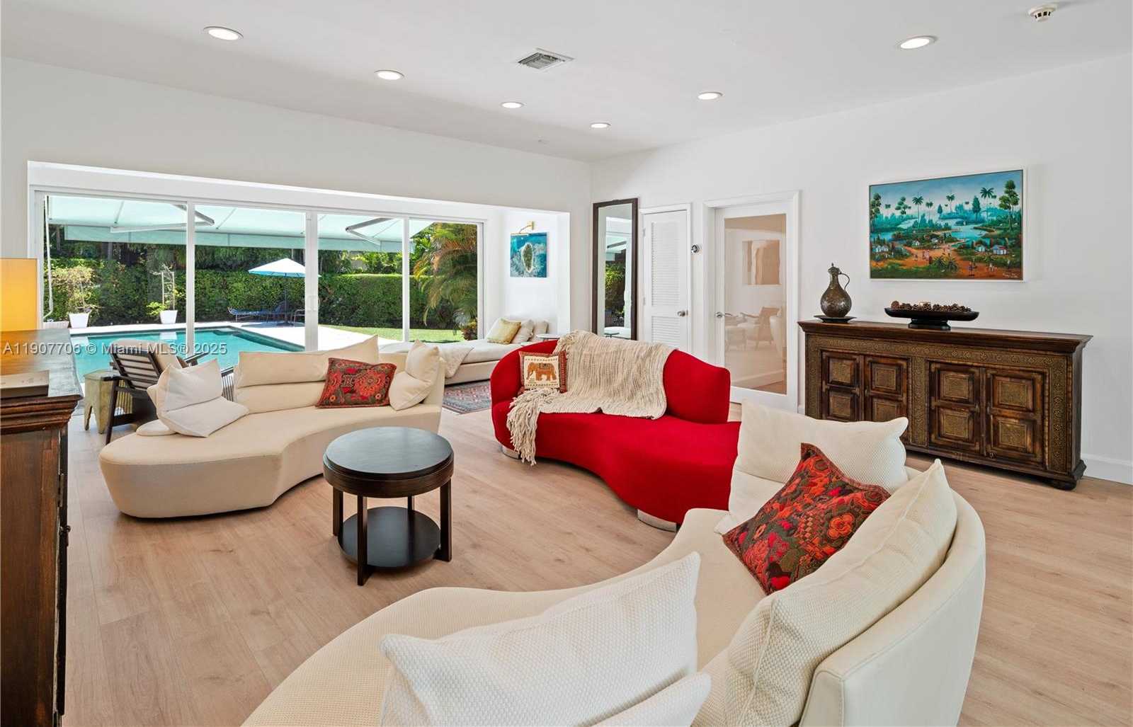 Small Image of 200 SOUTH SHORE DR S, Miami Number 6