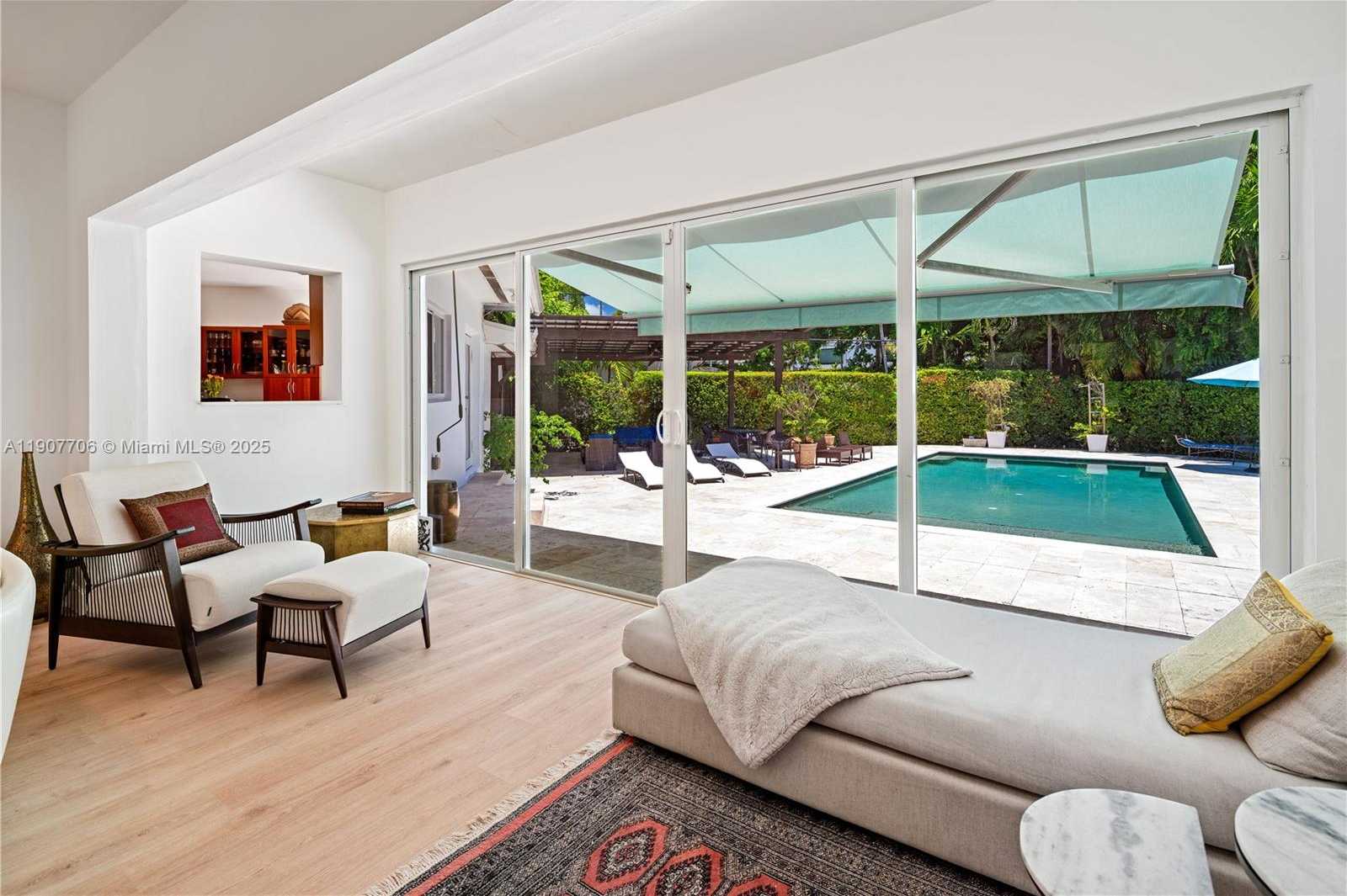 Small Image of 200 SOUTH SHORE DR S, Miami Number 7