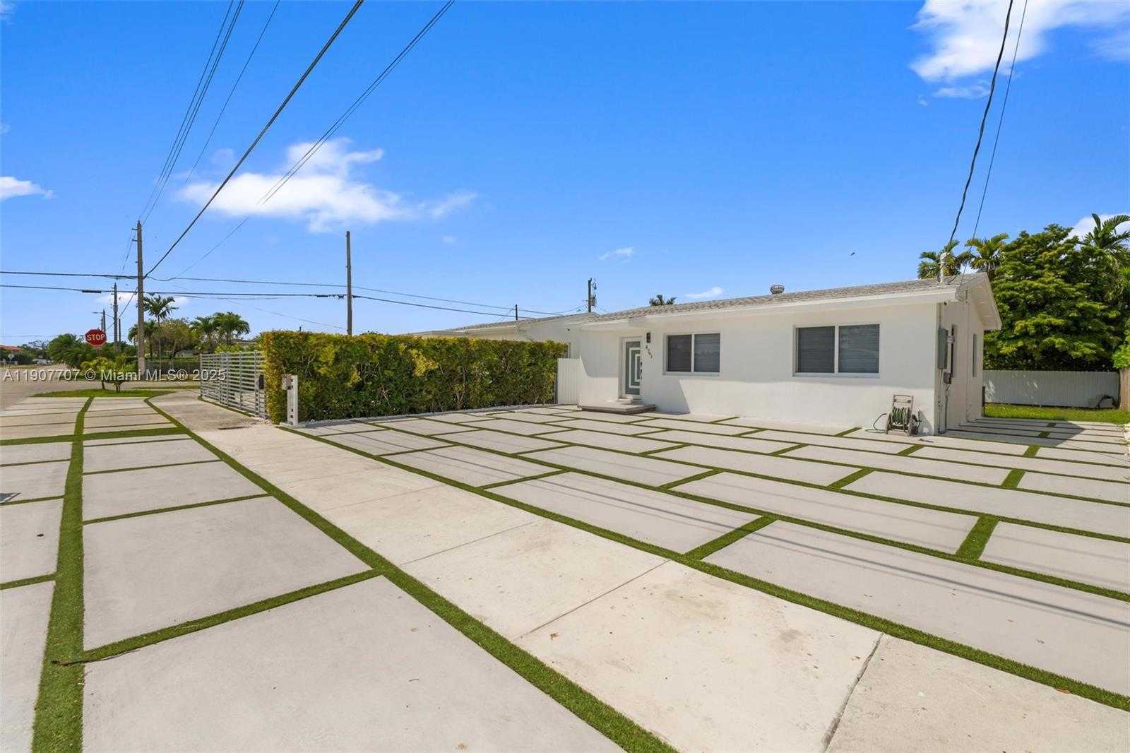 Small Image of 8761 SOUTH WEST 34TH ST #8761, Miami Number 1