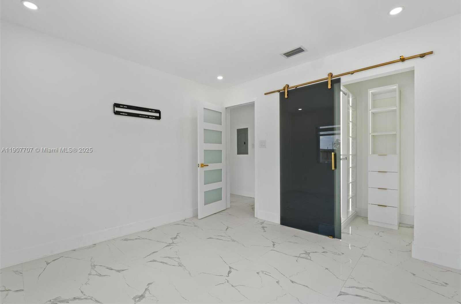 Small Image of 8761 SOUTH WEST 34TH ST #8761, Miami Number 17