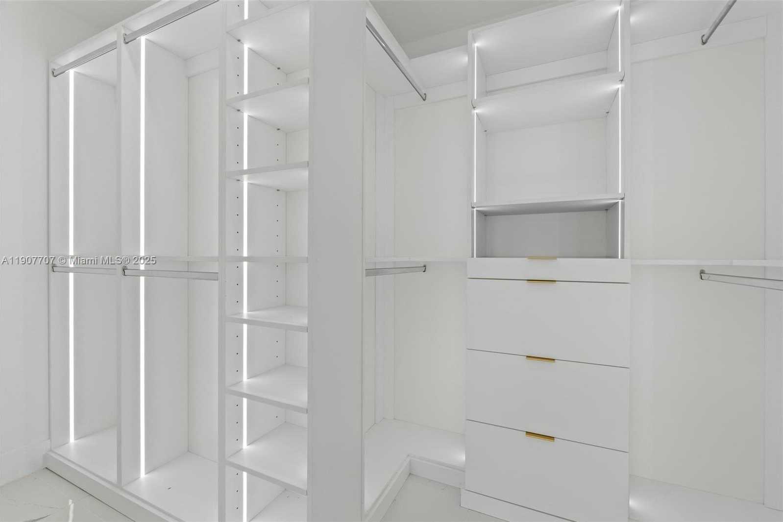 Small Image of 8761 SOUTH WEST 34TH ST #8761, Miami Number 18