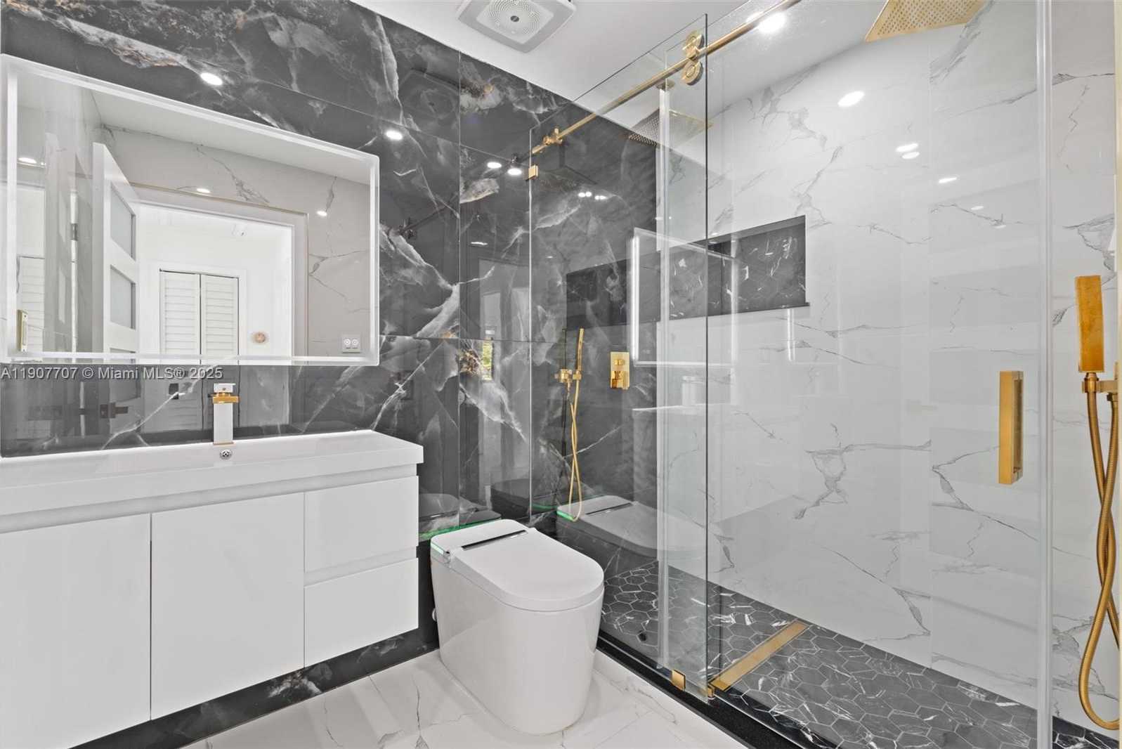 Small Image of 8761 SOUTH WEST 34TH ST #8761, Miami Number 5