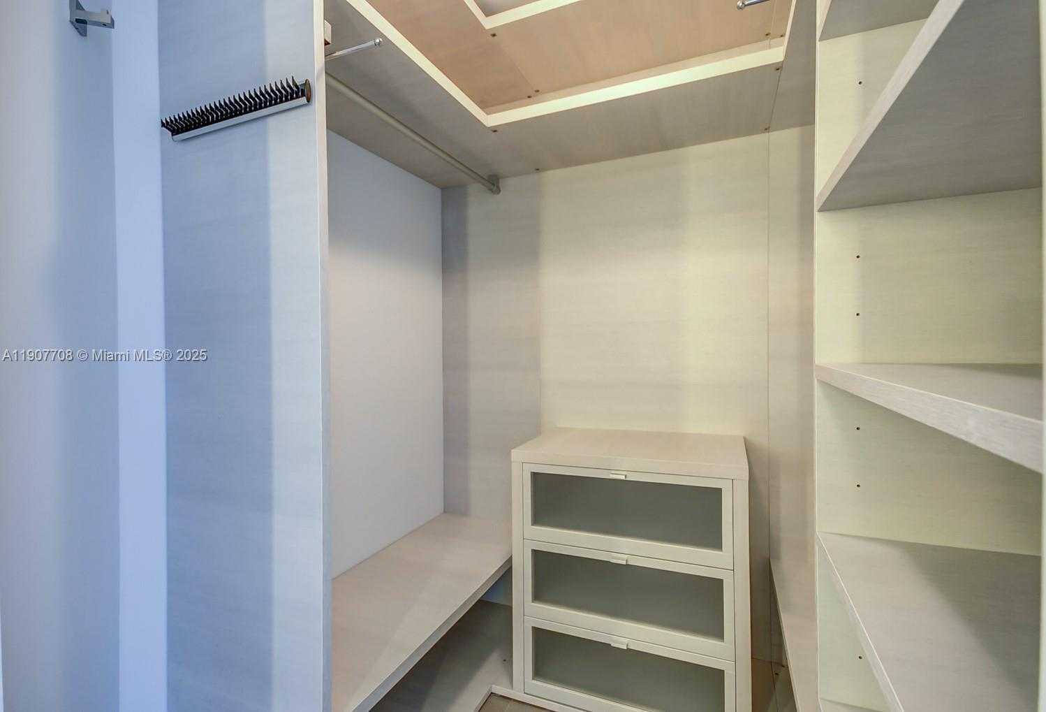 Small Image of 88 SOUTH WEST 7TH ST #2503, Miami Number 14