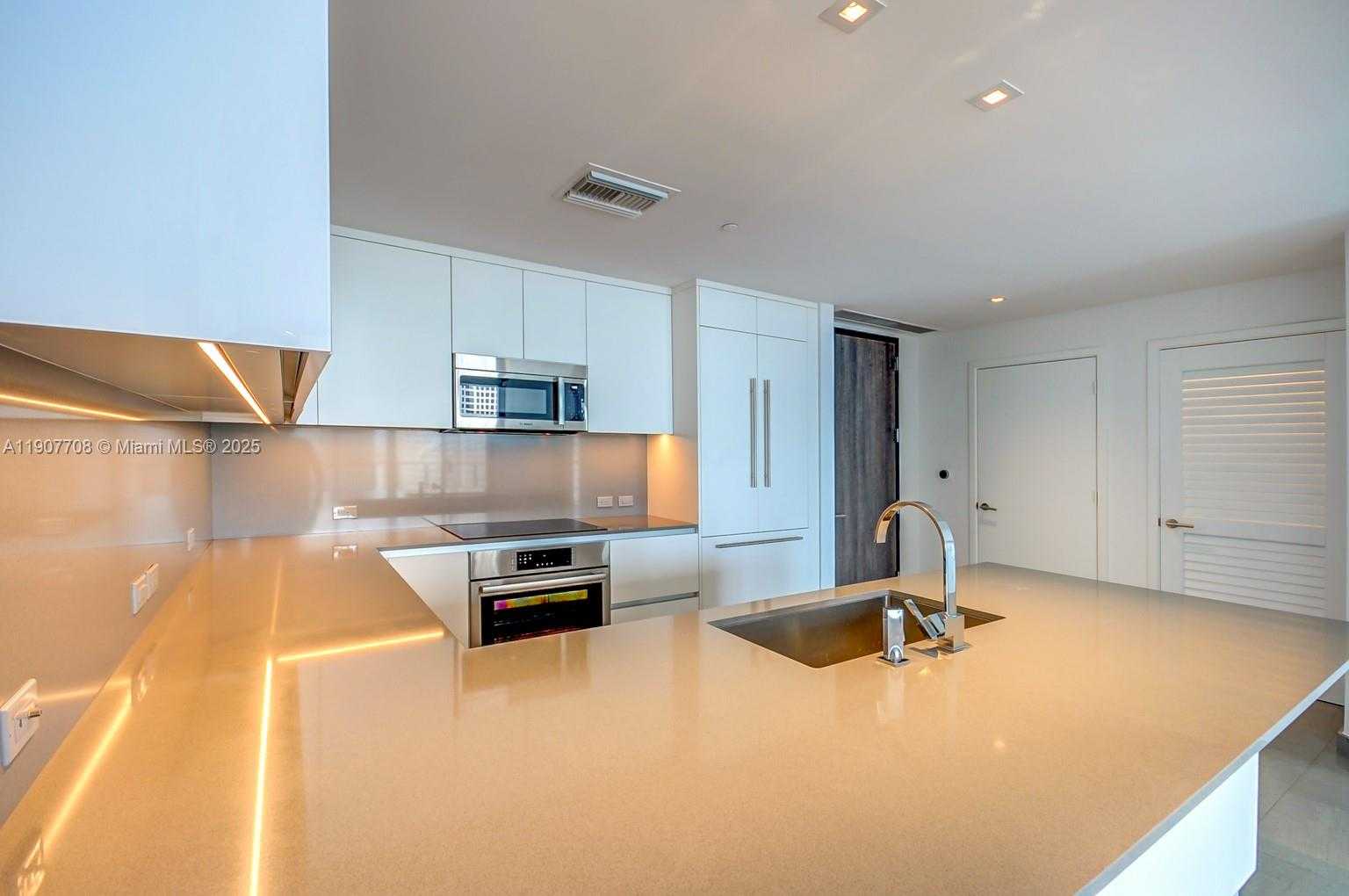 Small Image of 88 SOUTH WEST 7TH ST #2503, Miami Number 28