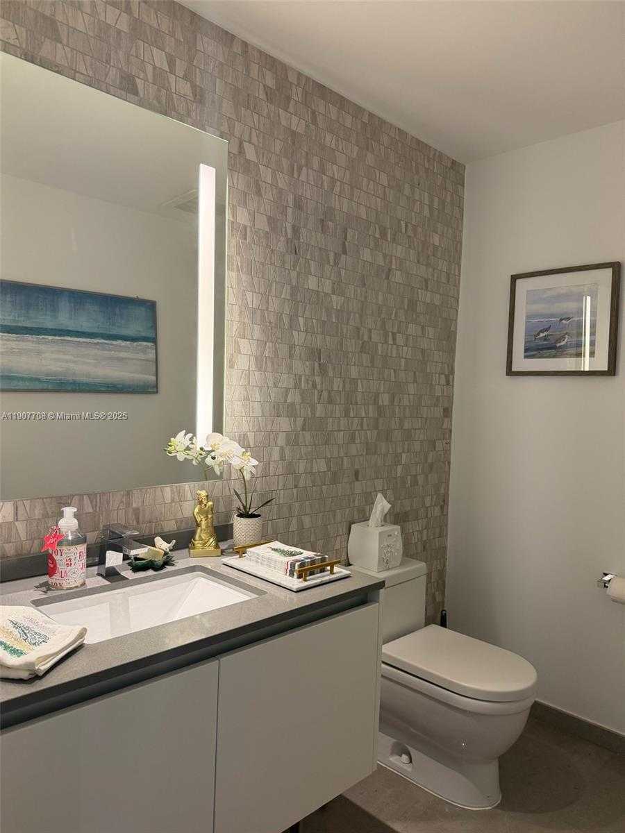 Small Image of 88 SOUTH WEST 7TH ST #2503, Miami Number 49