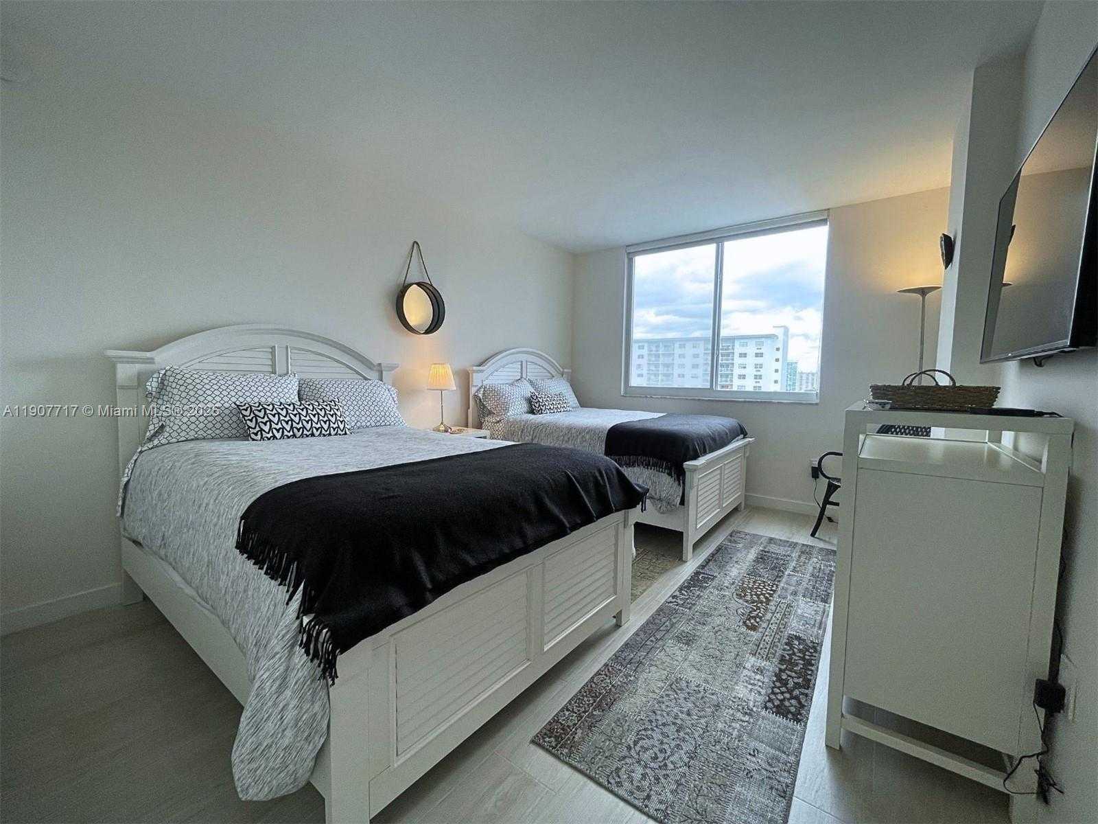 Small Image of 500 BAYVIEW DR #1123, Sunny Isles Beach Number 10