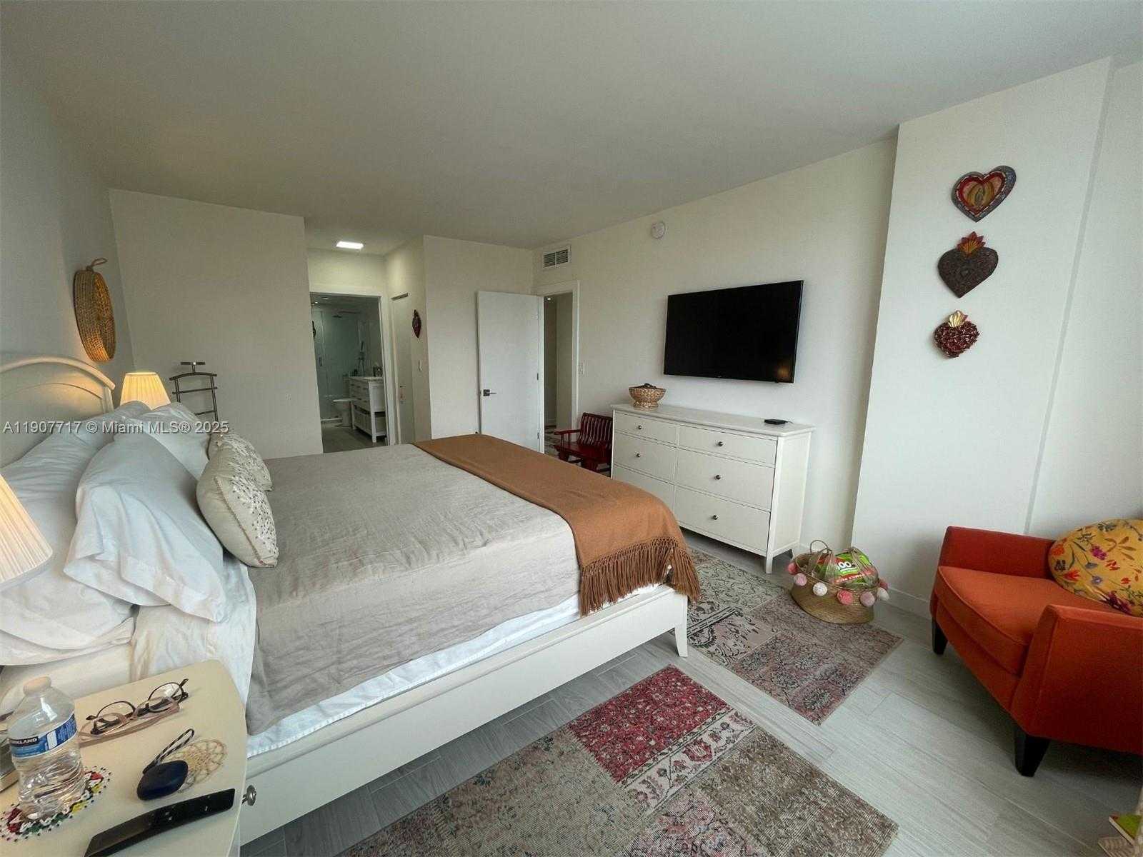 Small Image of 500 BAYVIEW DR #1123, Sunny Isles Beach Number 13