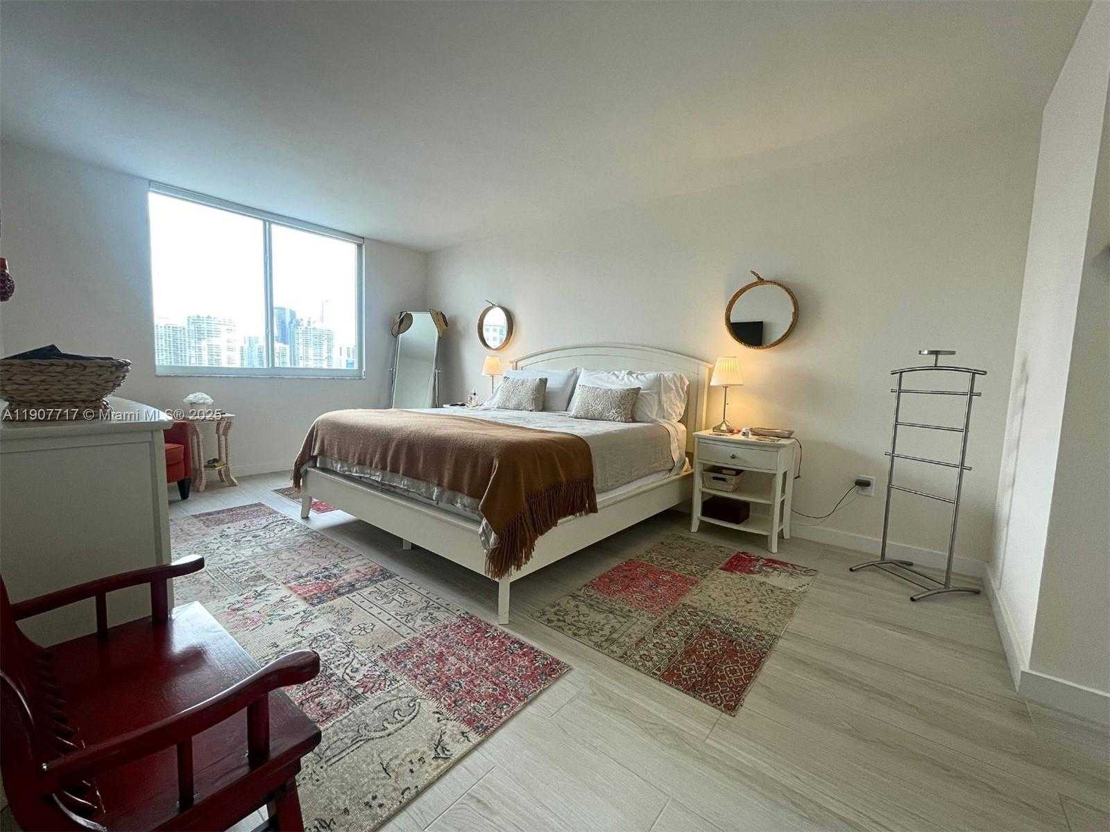 Small Image of 500 BAYVIEW DR #1123, Sunny Isles Beach Number 14