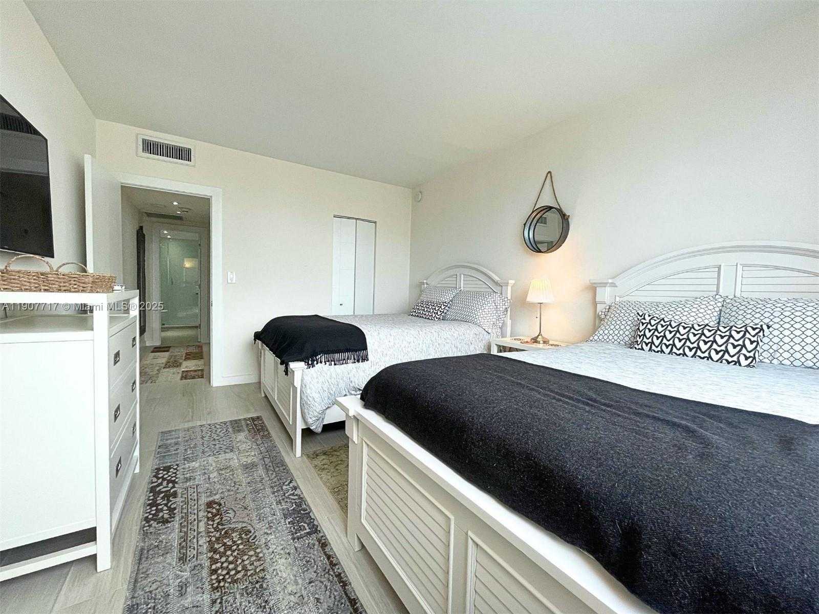 Small Image of 500 BAYVIEW DR #1123, Sunny Isles Beach Number 9