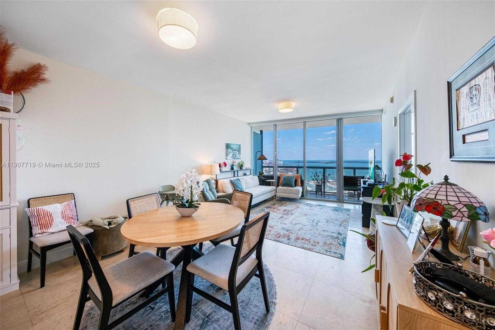 Small Image of 888 BISCAYNE BLVD #3207, Miami Number 16