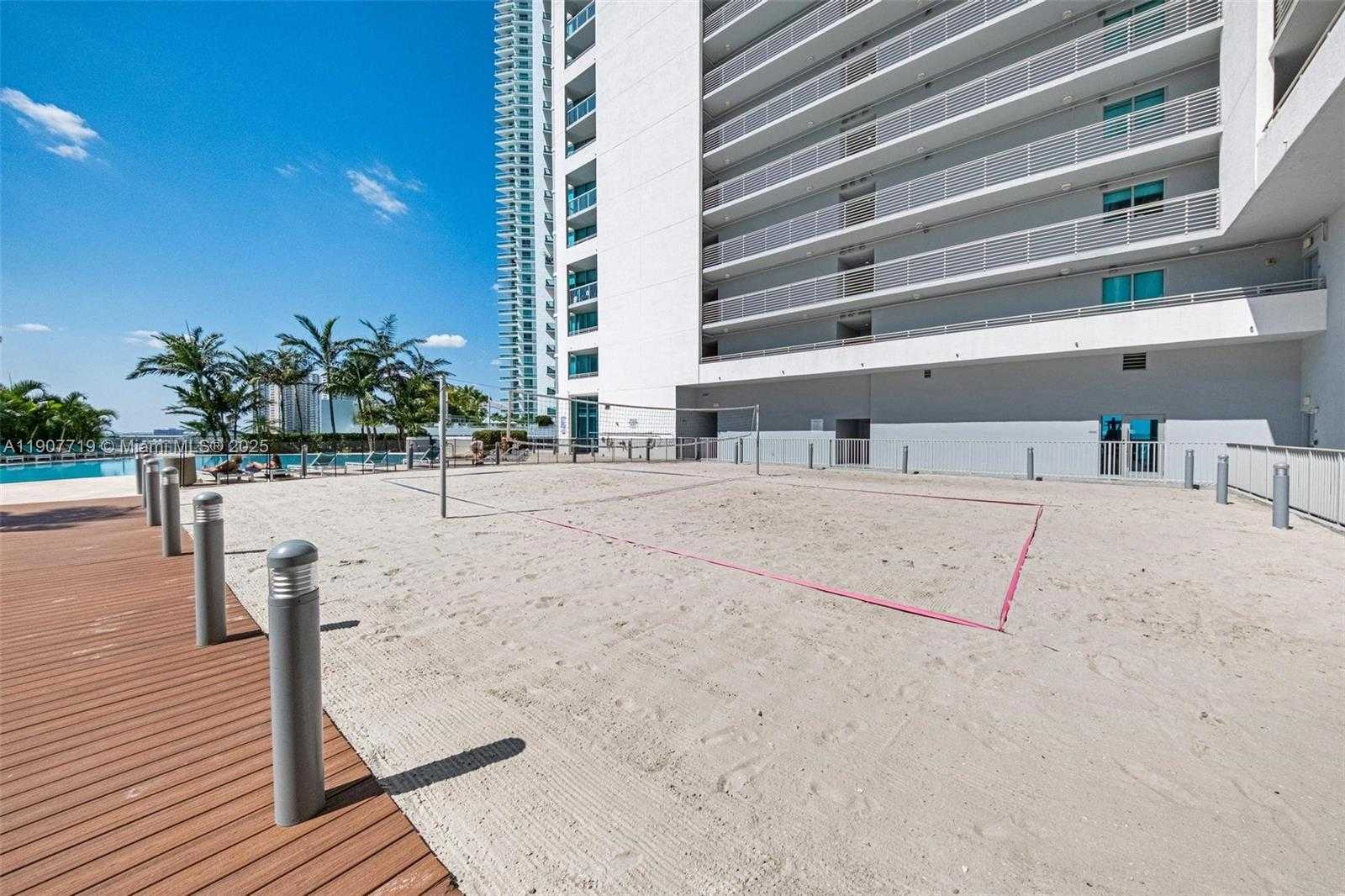 Small Image of 888 BISCAYNE BLVD #3207, Miami Number 25