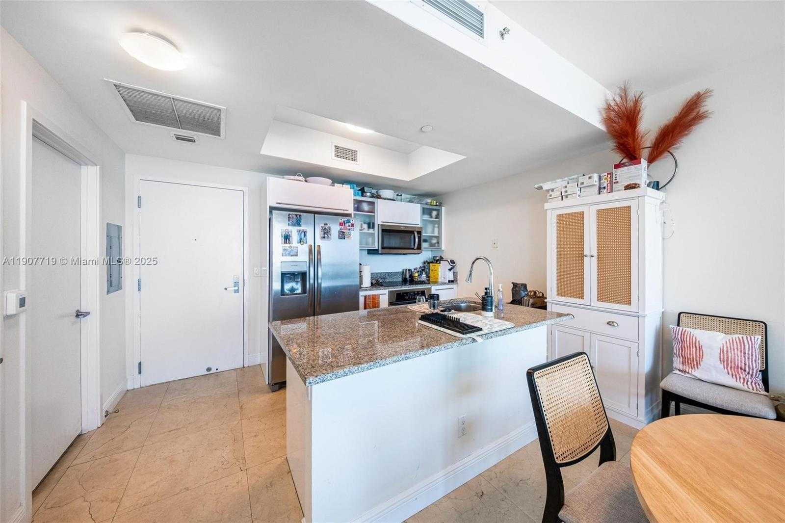 Small Image of 888 BISCAYNE BLVD #3207, Miami Number 6