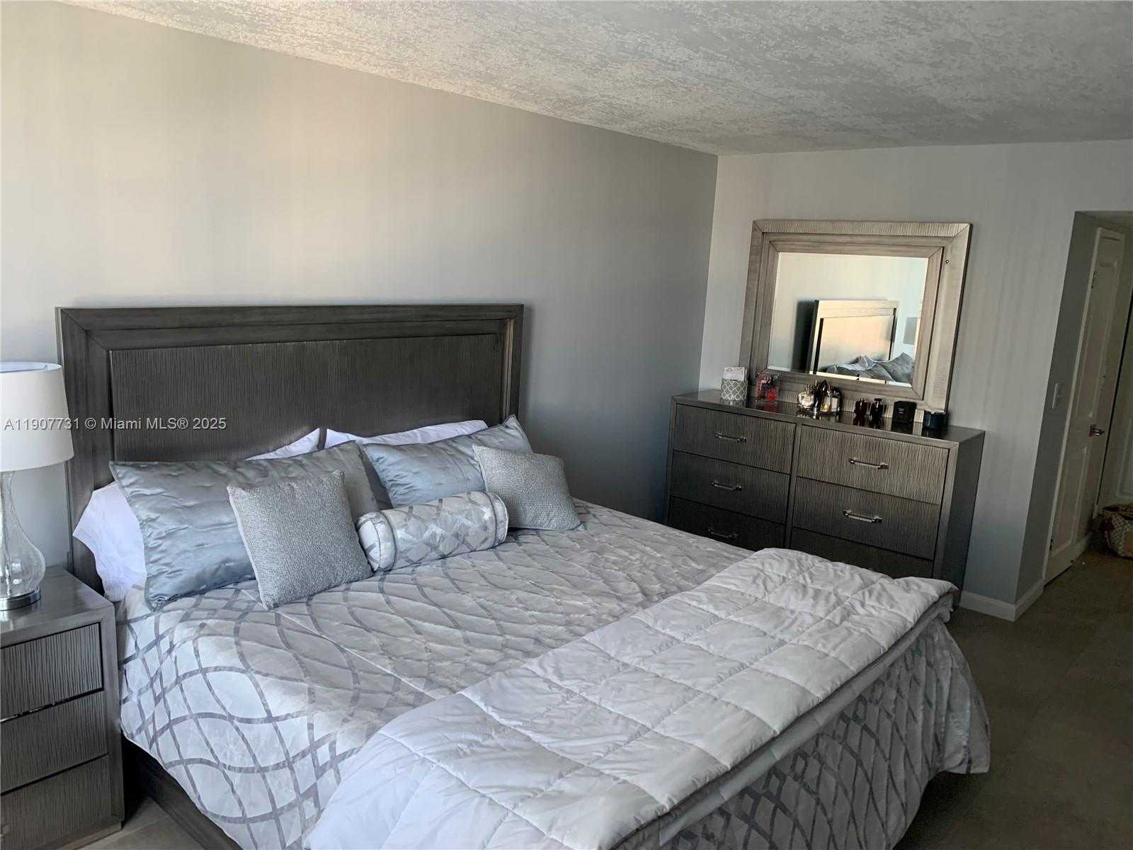 Small Image of 2851 NORTH EAST 183RD ST #605E, Aventura Number 6