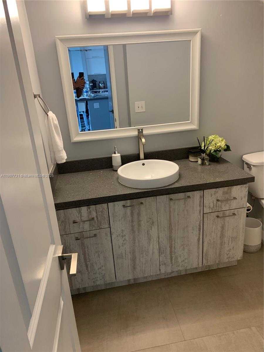 Small Image of 2851 NORTH EAST 183RD ST #605E, Aventura Number 7