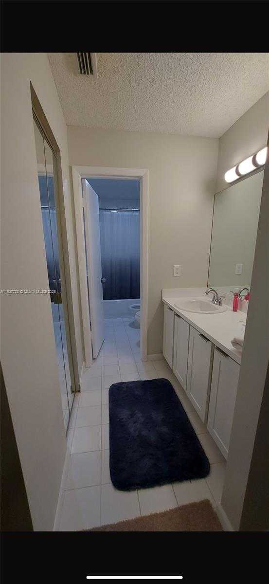 Small Image of 6931 NORTH WEST 169TH TER, Hialeah Number 6