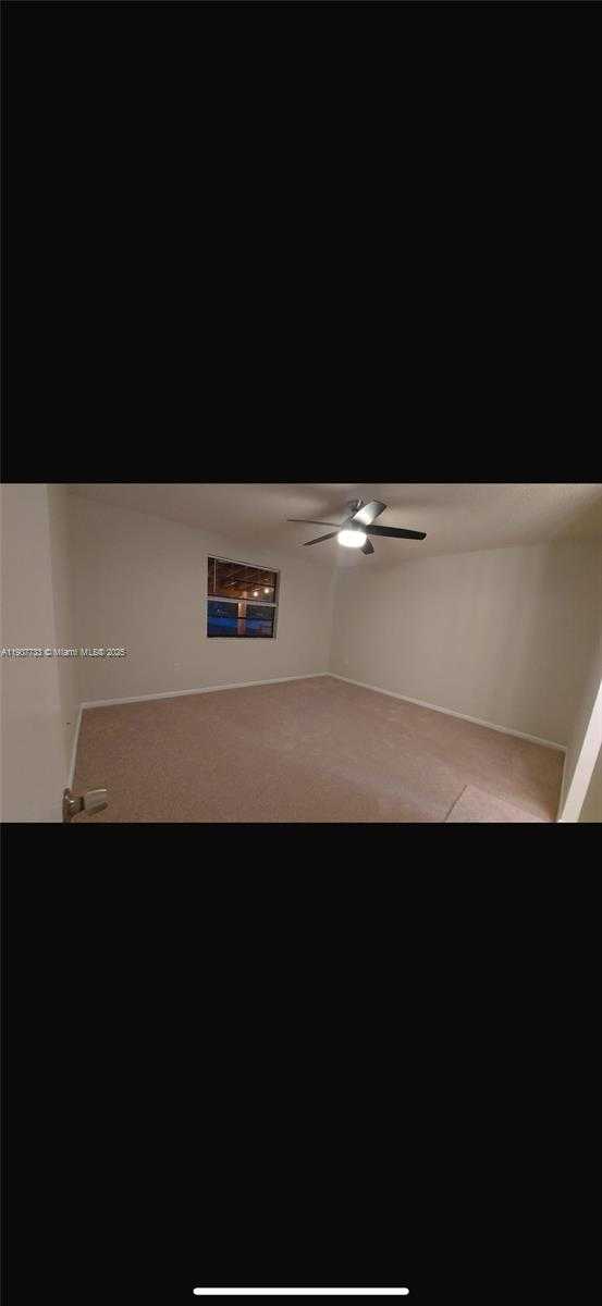 Small Image of 6931 NORTH WEST 169TH TER, Hialeah Number 7