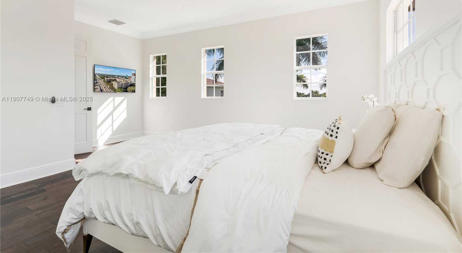 Small Image of 12008 NORTH WEST 69TH CT #12008, Parkland Number 13