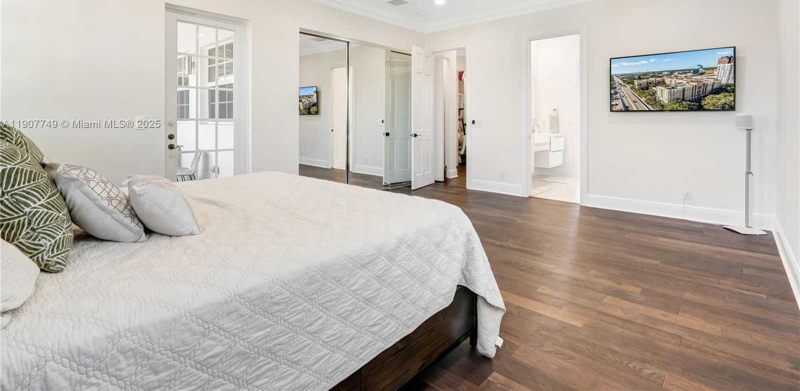 Small Image of 12008 NORTH WEST 69TH CT #12008, Parkland Number 30