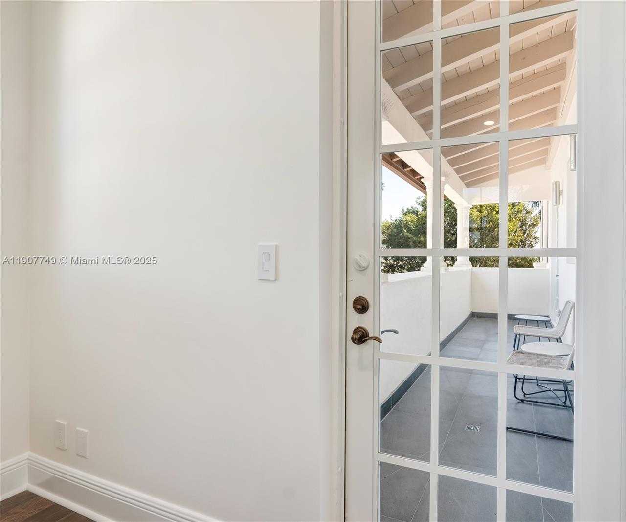 Small Image of 12008 NORTH WEST 69TH CT #12008, Parkland Number 31