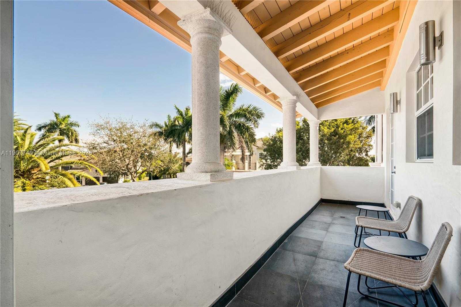 Small Image of 12008 NORTH WEST 69TH CT #12008, Parkland Number 36