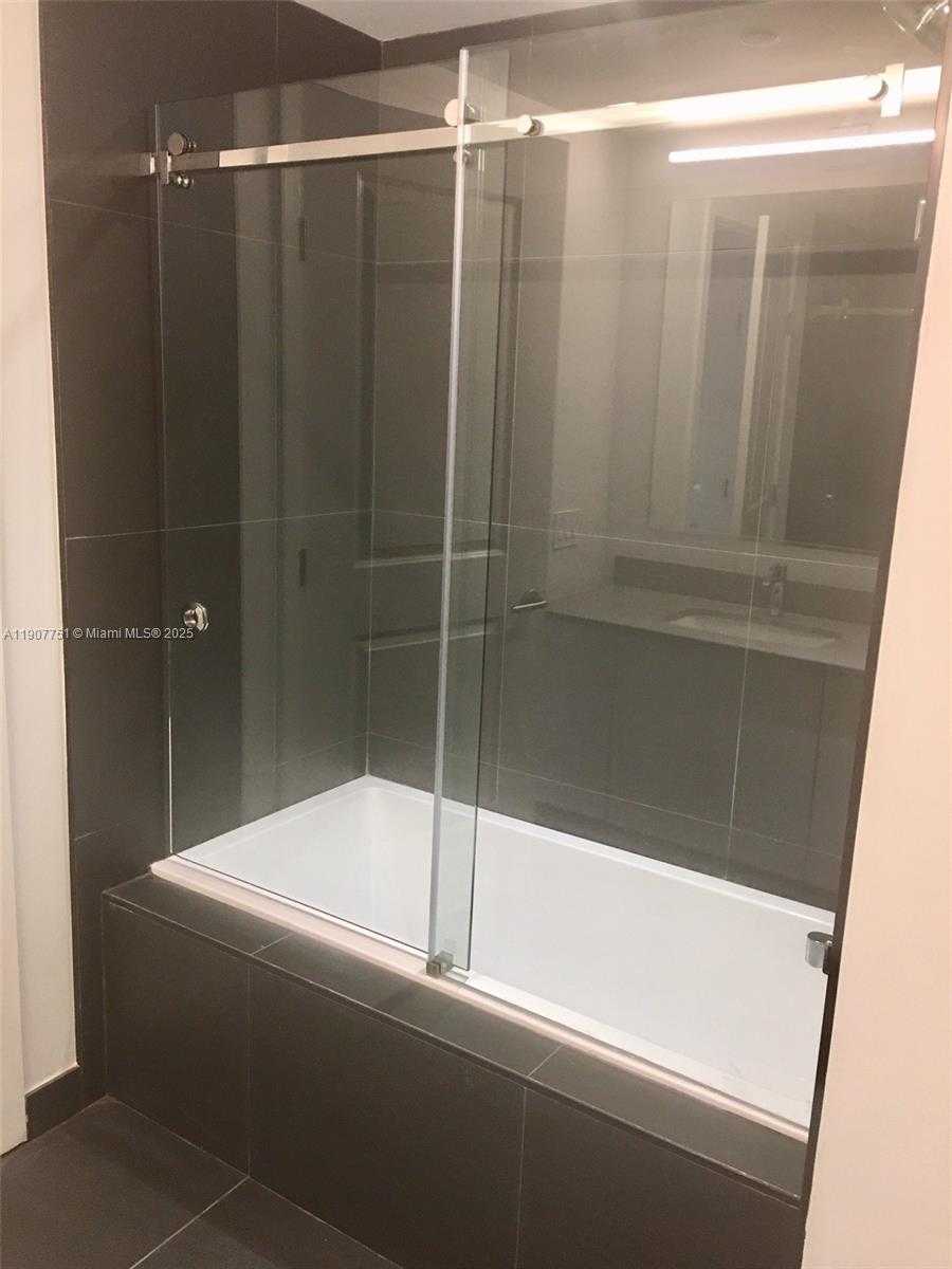 Small Image of 1600 NORTH EAST 1 #1005, Miami Number 13