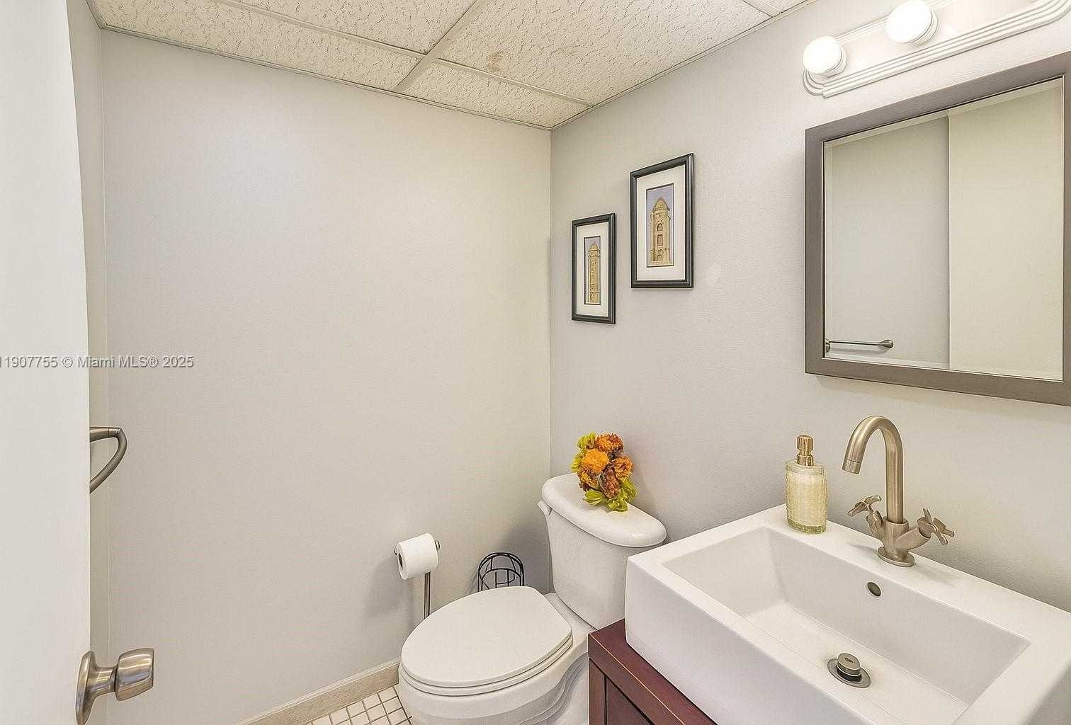 Small Image of 200 172ND ST #201, Sunny Isles Beach Number 4