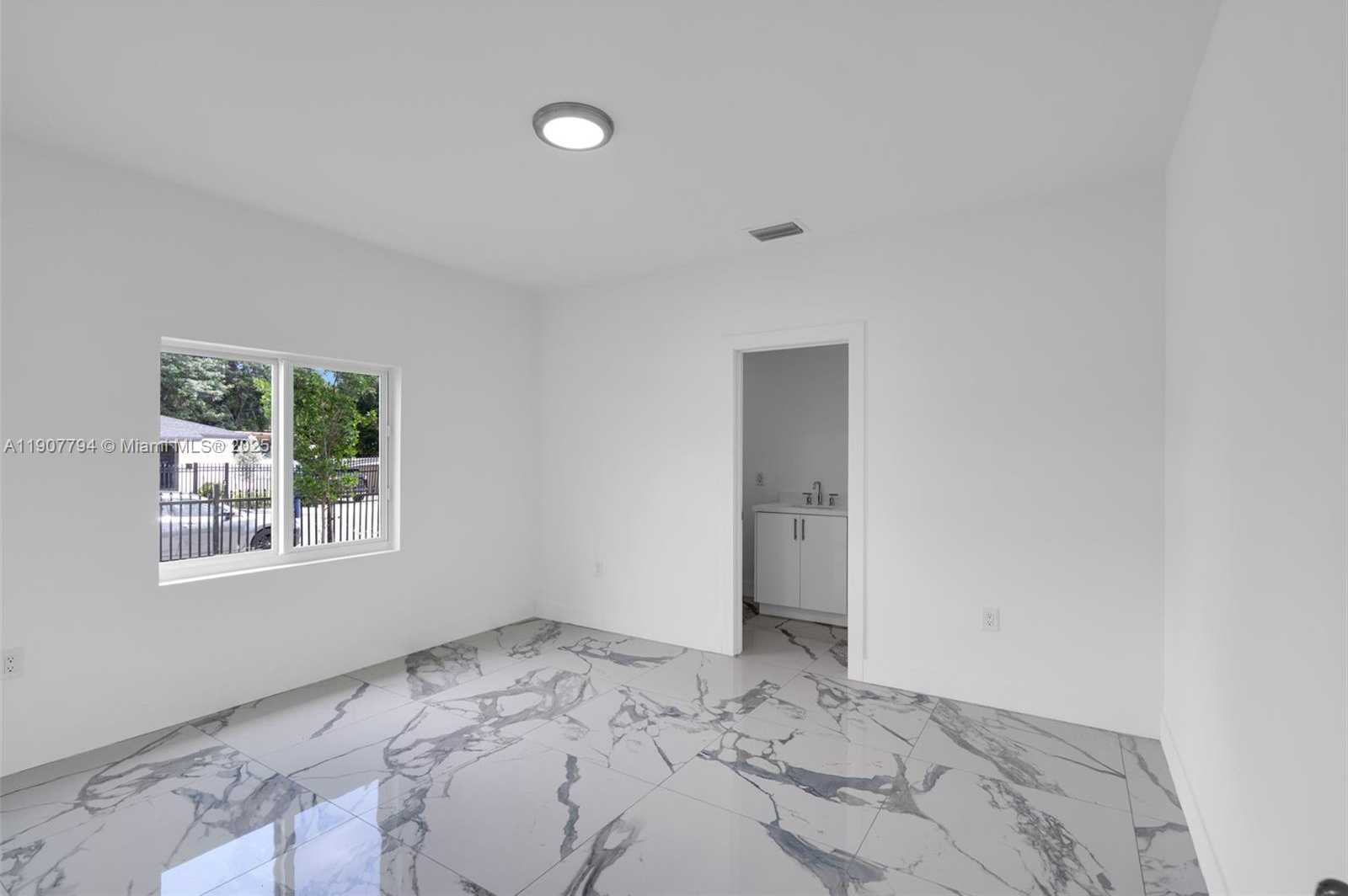 Small Image of 11870 SOUTH WEST 220TH ST #A, Miami Number 18