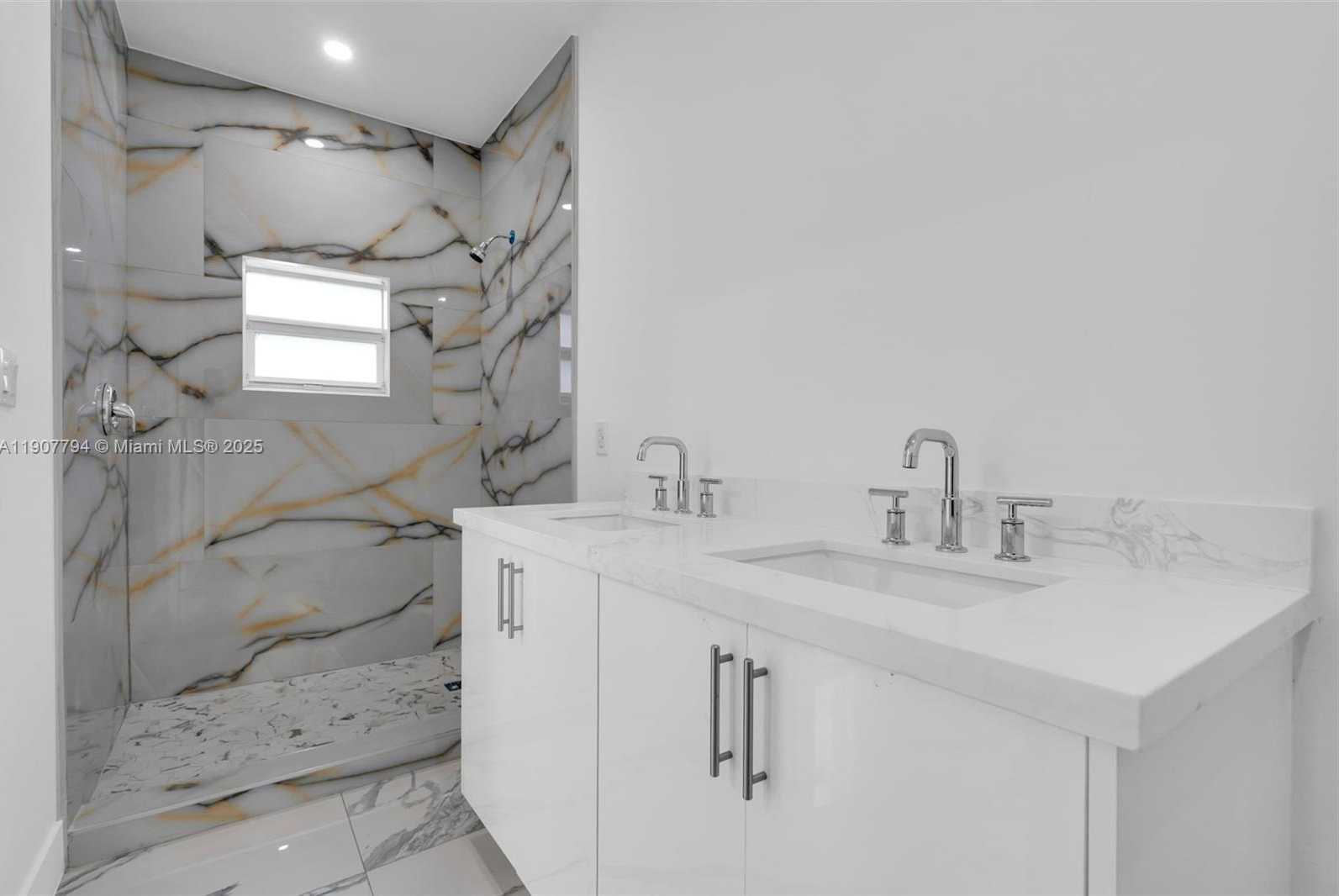 Small Image of 11870 SOUTH WEST 220TH ST #A, Miami Number 21