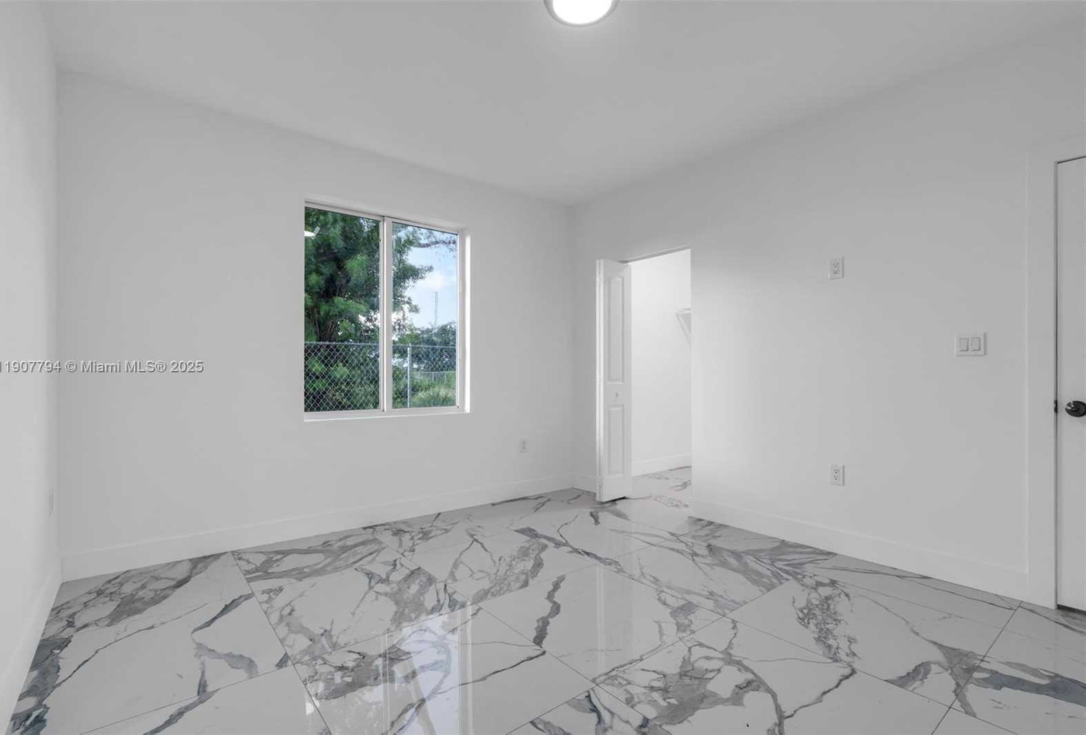 Small Image of 11870 SOUTH WEST 220TH ST #A, Miami Number 25