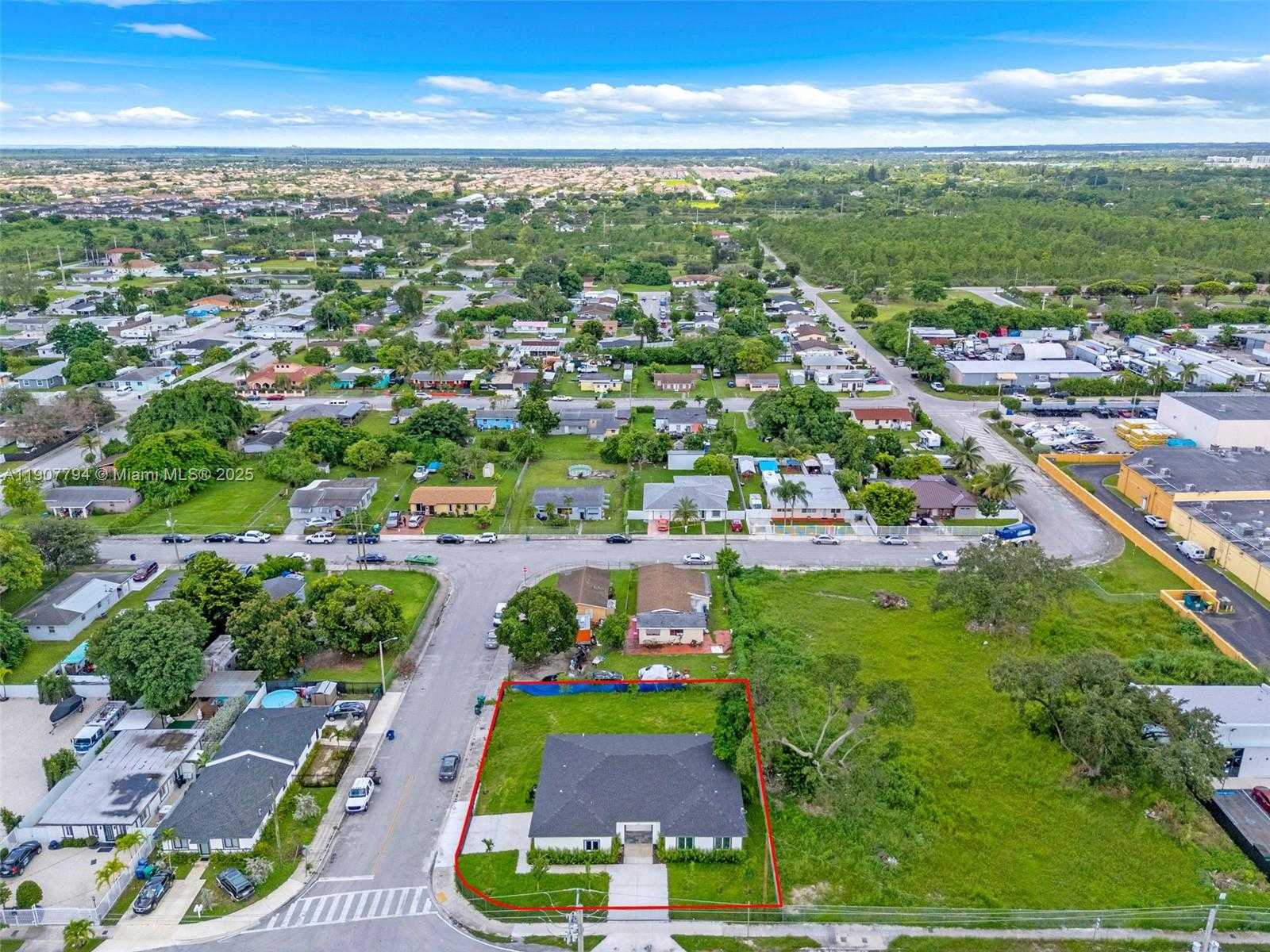 Small Image of 11870 SOUTH WEST 220TH ST #A, Miami Number 9