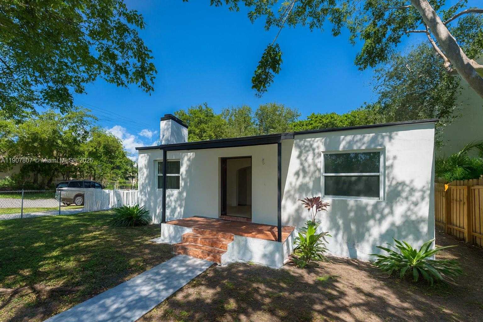 Small Image of Miami Number 13