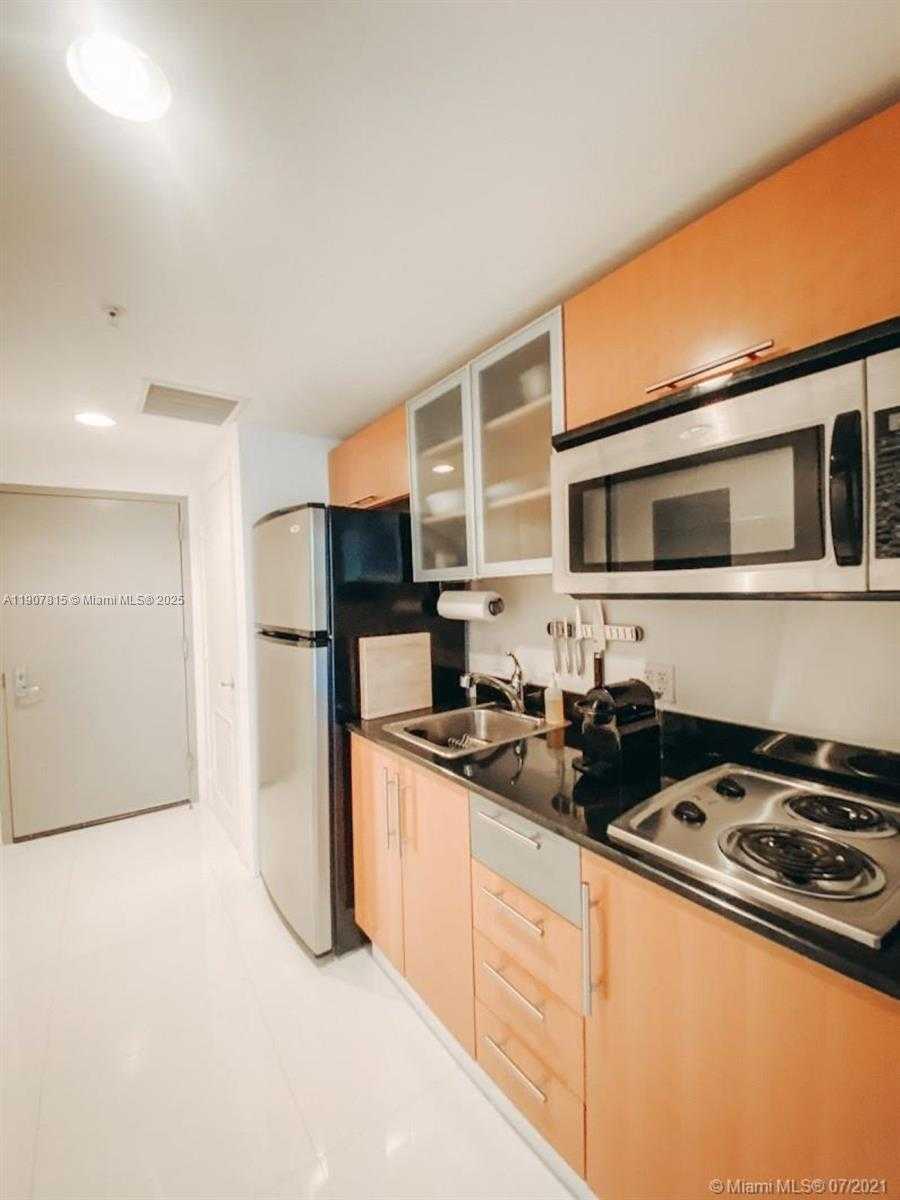 Small Image of 1750 NORTH BAYSHORE DR #3908, Miami Number 4