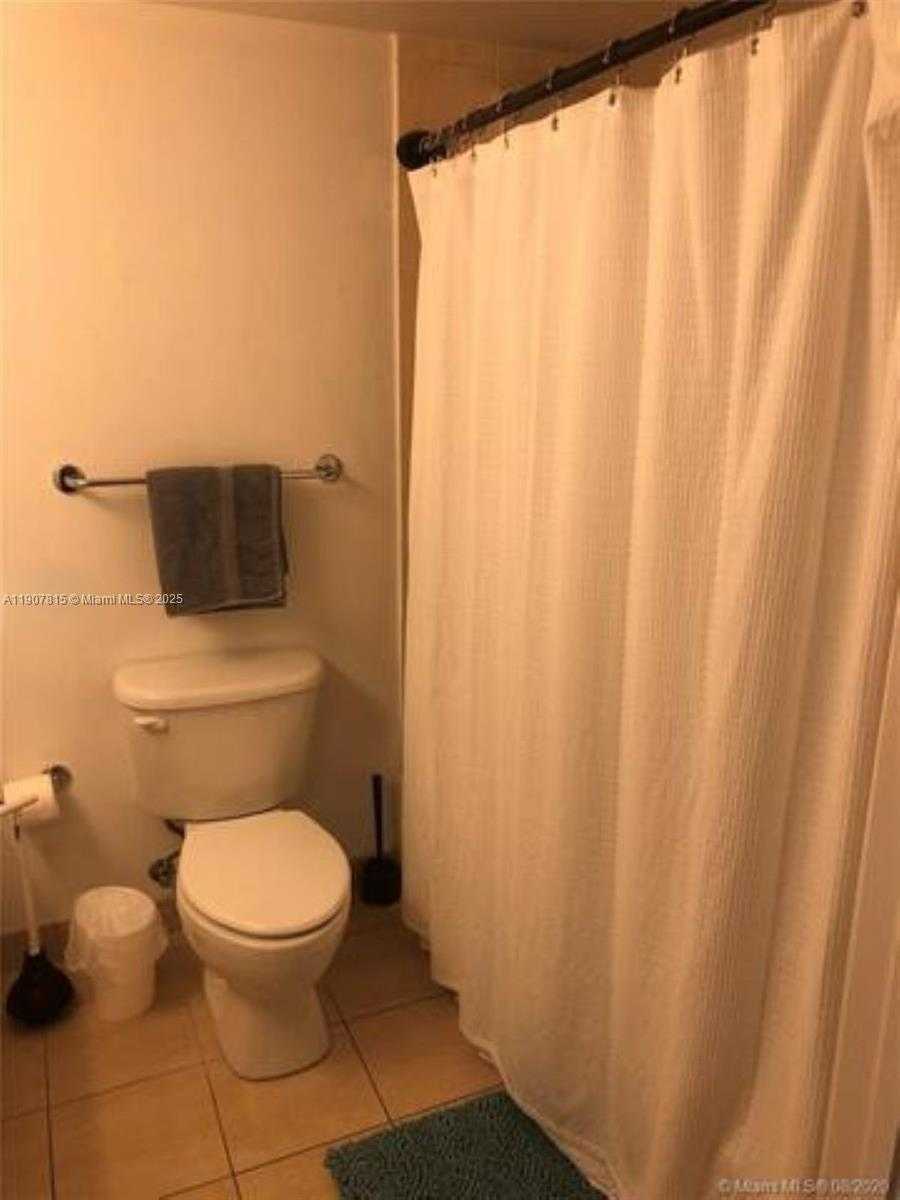 Small Image of 1750 NORTH BAYSHORE DR #3908, Miami Number 6