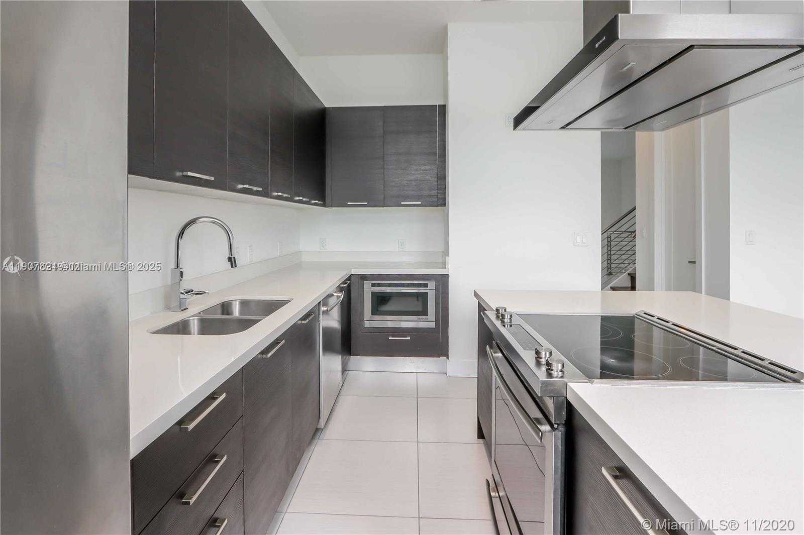 Small Image of 9115 NORTH WEST 33RD ST, Doral Number 3