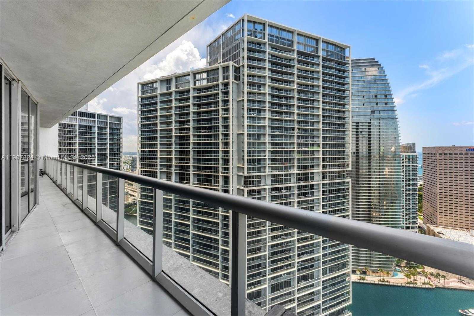 Small Image of 495 BRICKELL AVE #4502, Miami Number 14