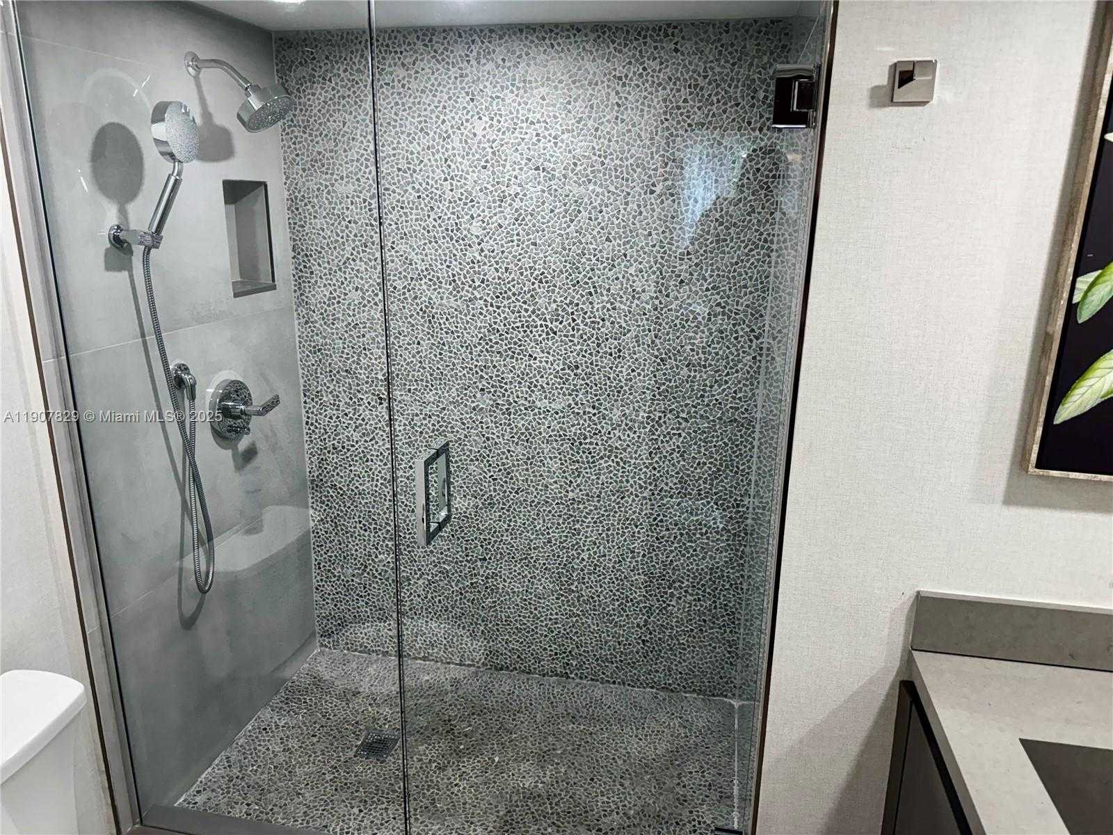 Small Image of 19555 EAST COUNTRY CLUB DR #8304, Aventura Number 14