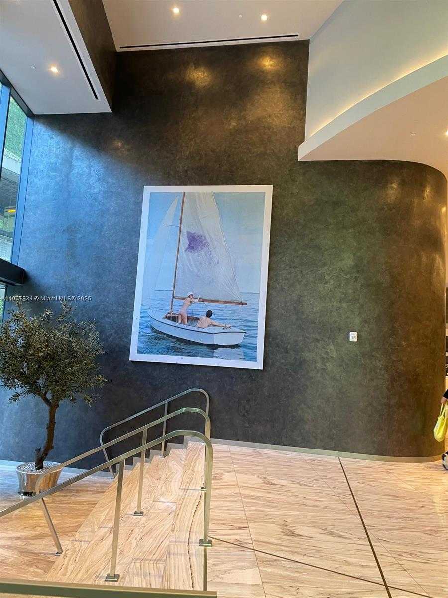 Small Image of 1000 BRICKELL PLZ #2404, Miami Number 22