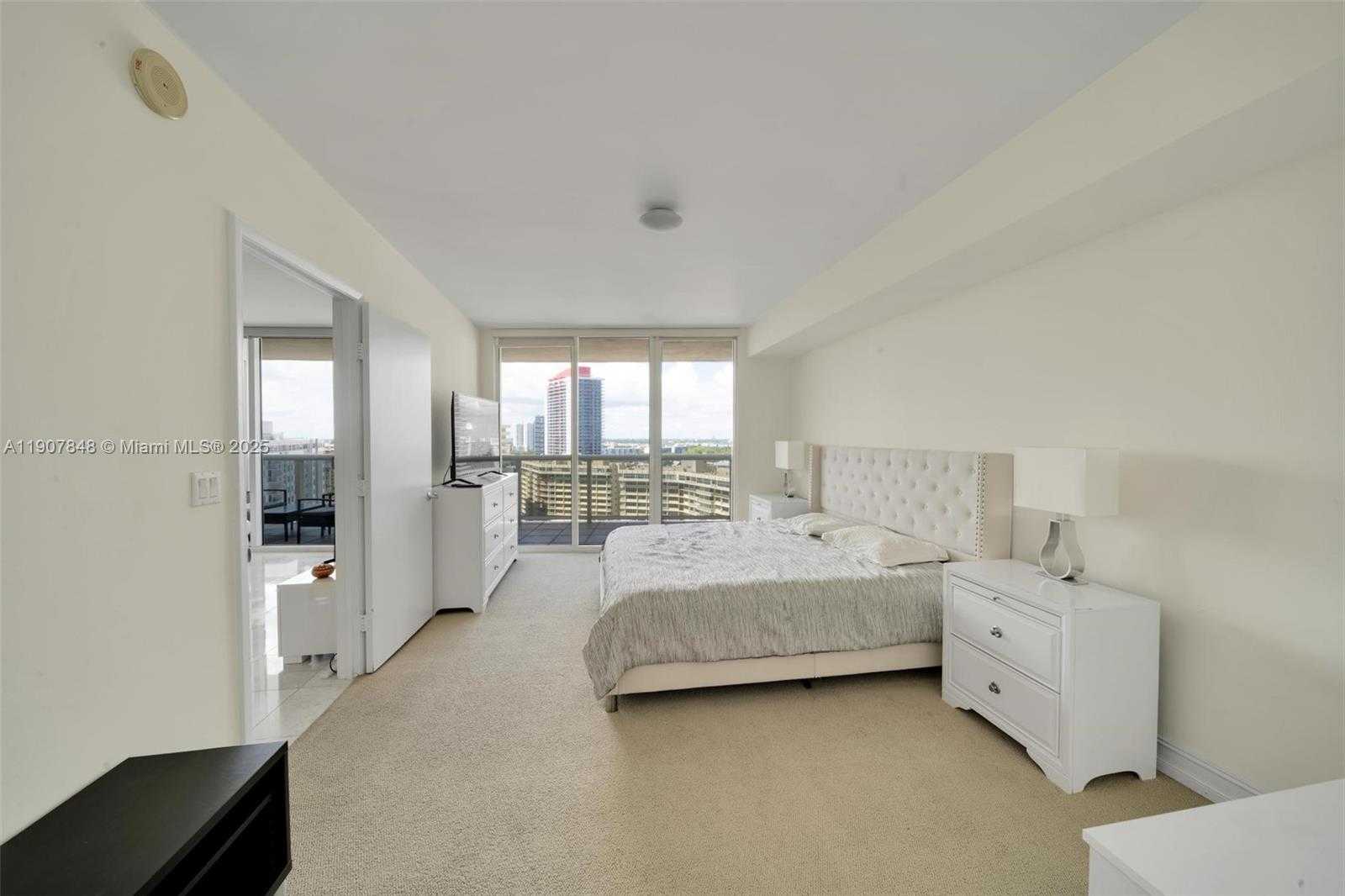 Small Image of 1850 SOUTH OCEAN DR #1609, Hallandale Beach Number 10