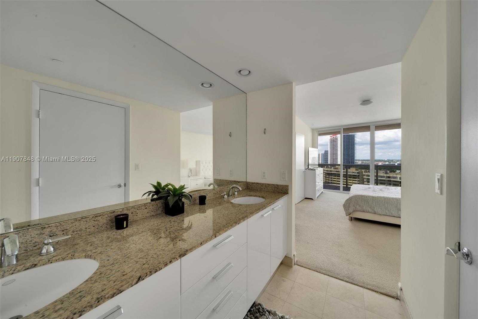 Small Image of 1850 SOUTH OCEAN DR #1609, Hallandale Beach Number 12