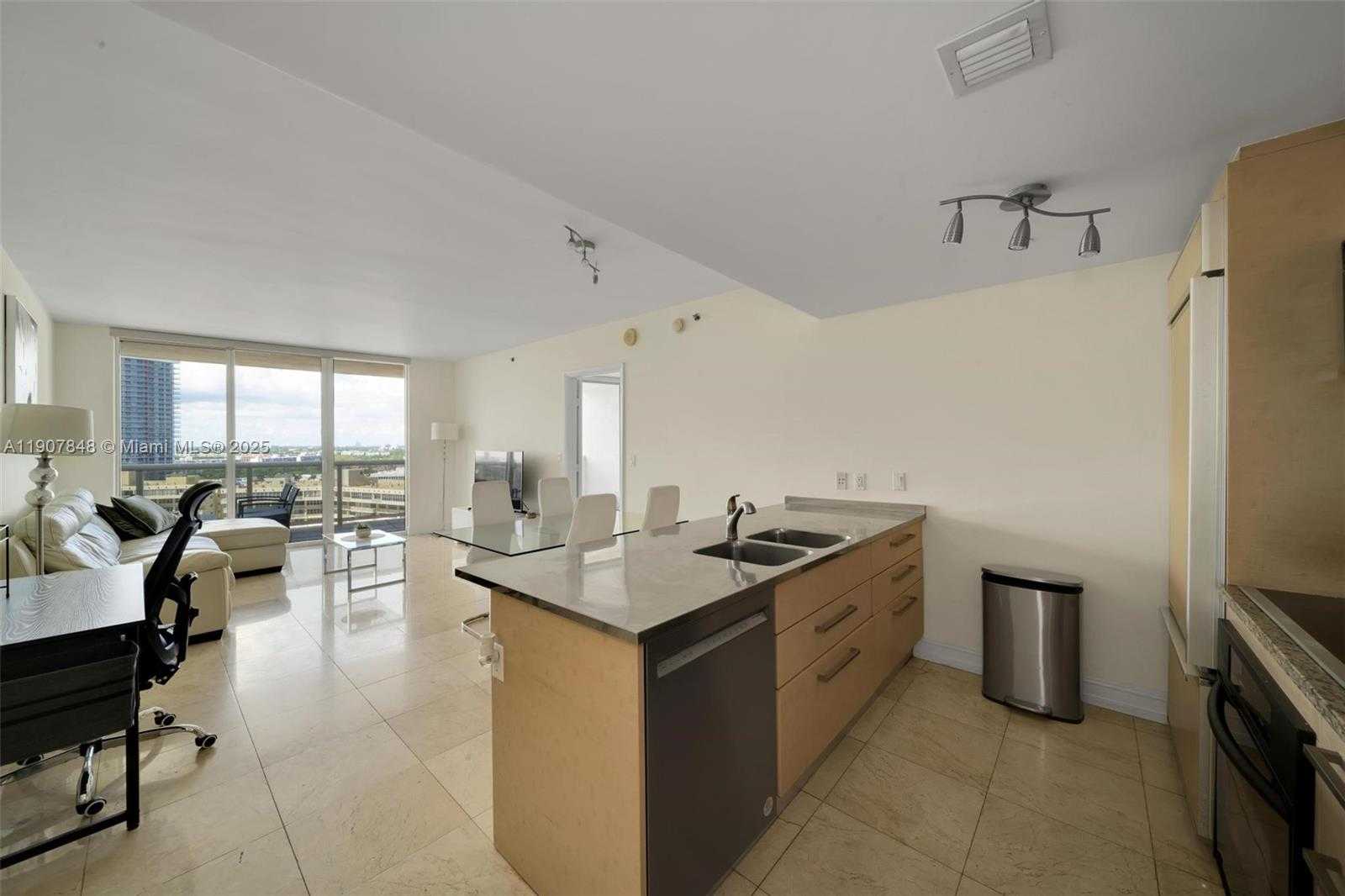Small Image of 1850 SOUTH OCEAN DR #1609, Hallandale Beach Number 6