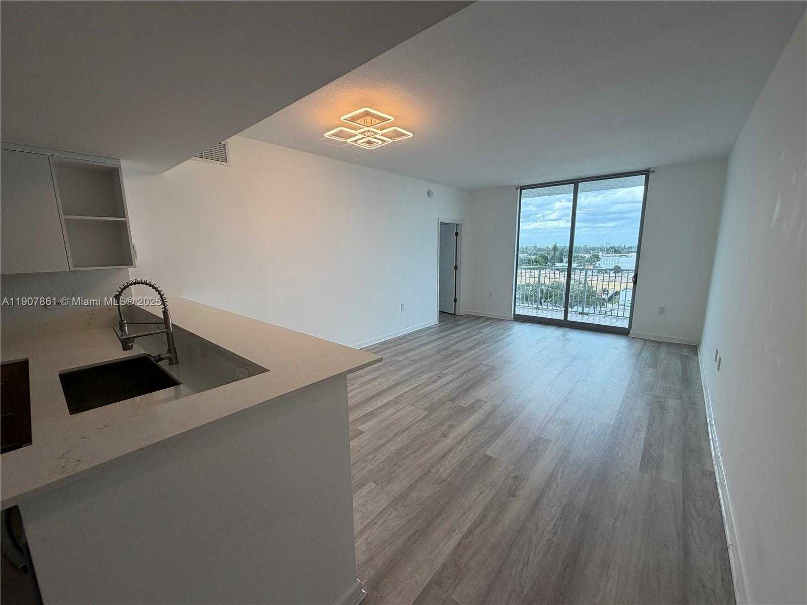 Small Image of 140 SOUTH DIXIE HWY #807, Hollywood Number 5