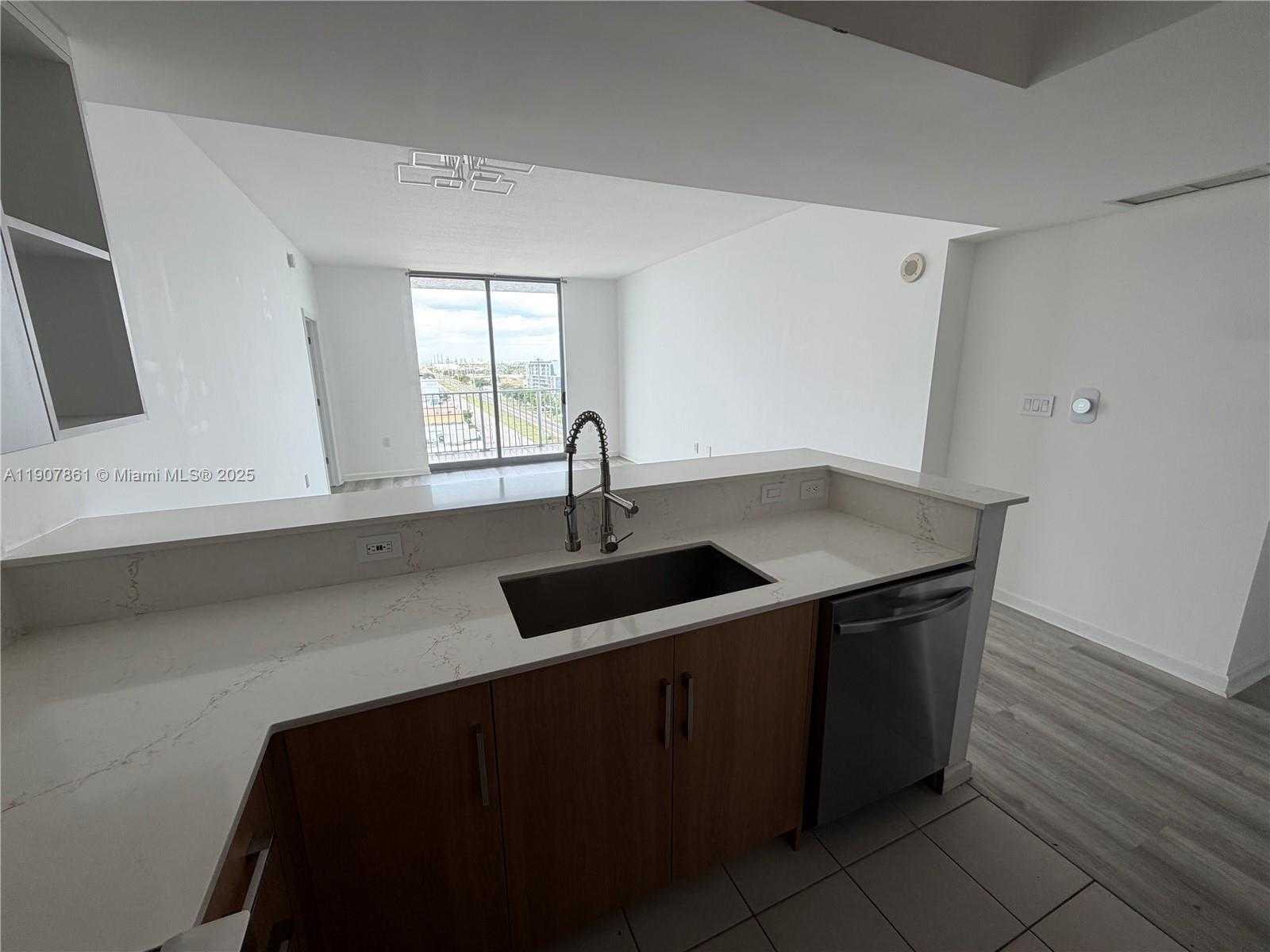 Small Image of 140 SOUTH DIXIE HWY #807, Hollywood Number 6