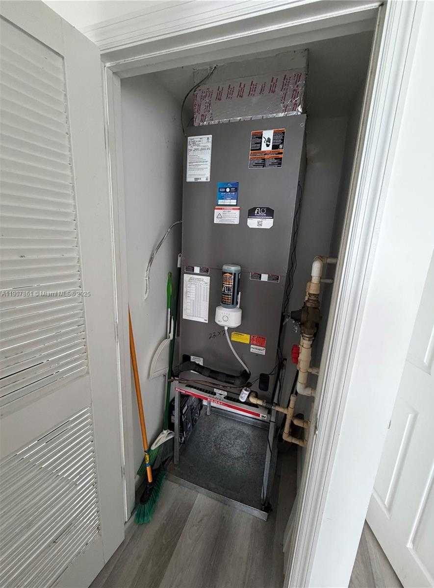 Small Image of 140 SOUTH DIXIE HWY #807, Hollywood Number 9