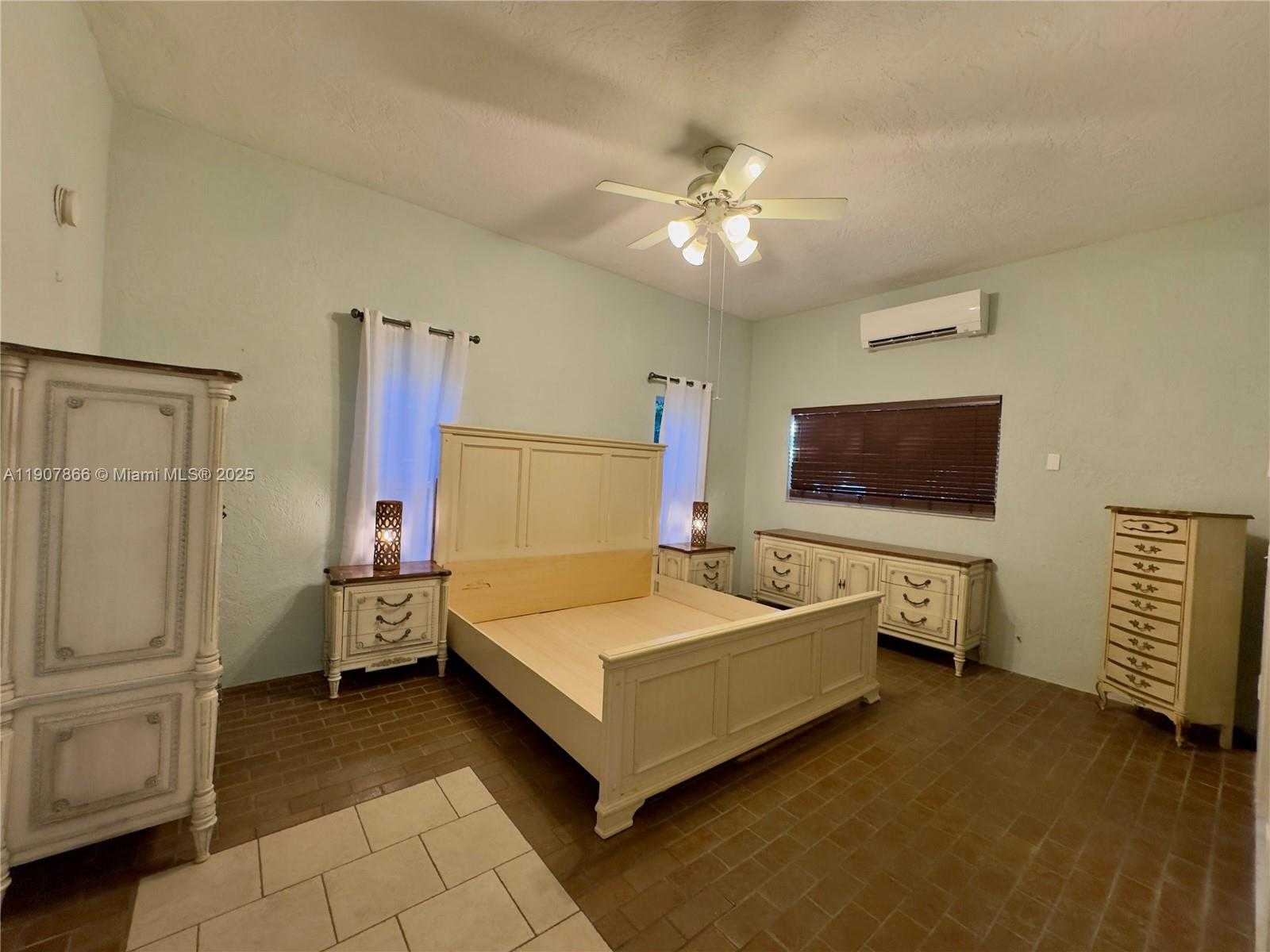 Small Image of 154 COCOA DR #-, Islamorada Number 11