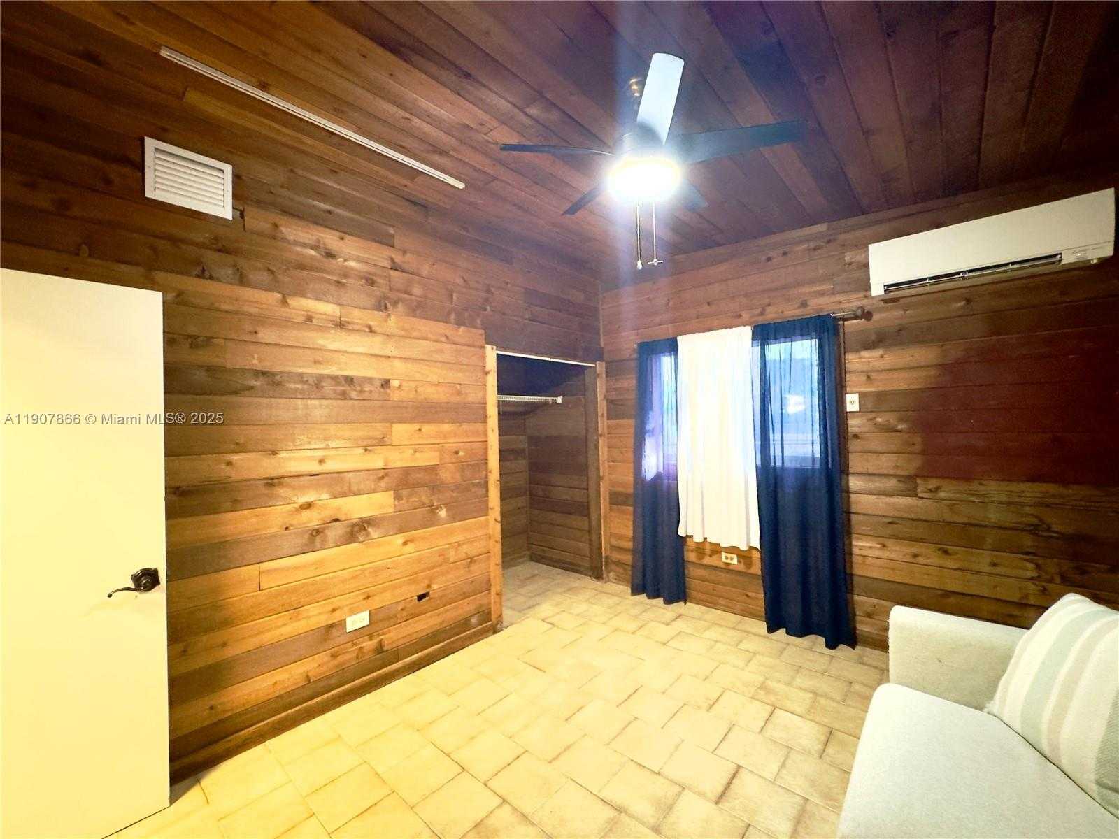 Small Image of 154 COCOA DR #-, Islamorada Number 8