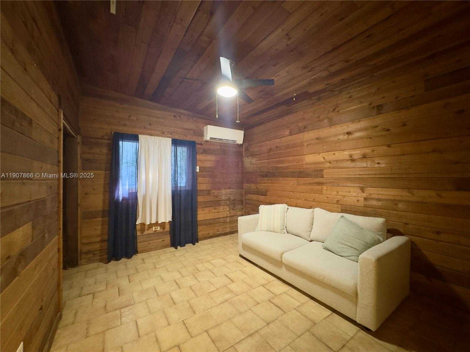 Small Image of 154 COCOA DR #-, Islamorada Number 9