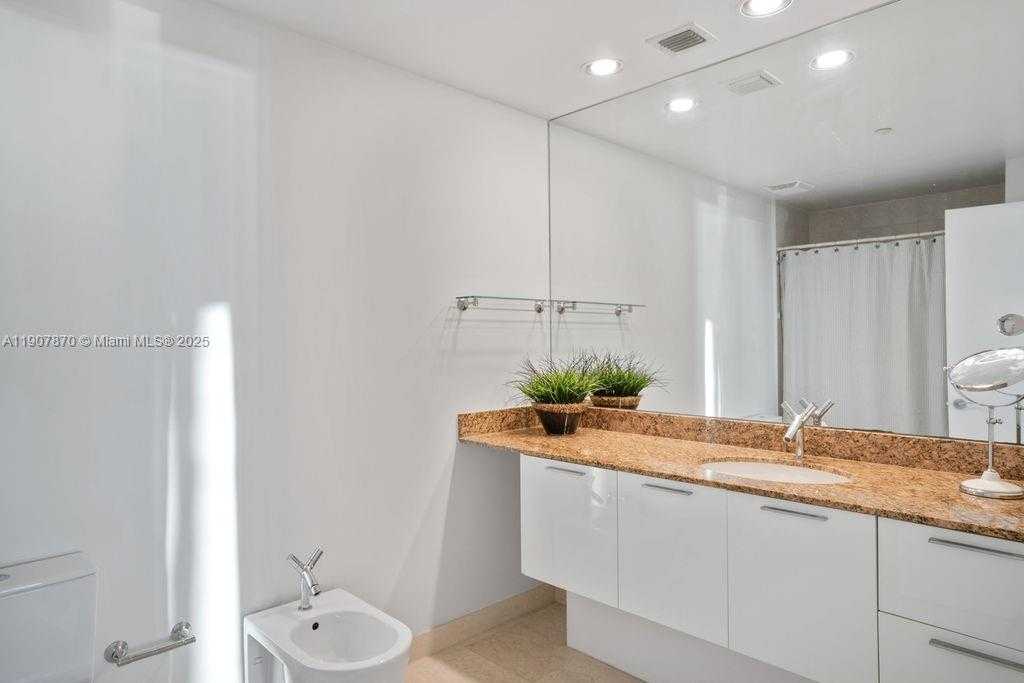 Small Image of 400 ALTON RD #TH-3M, Miami Beach Number 12