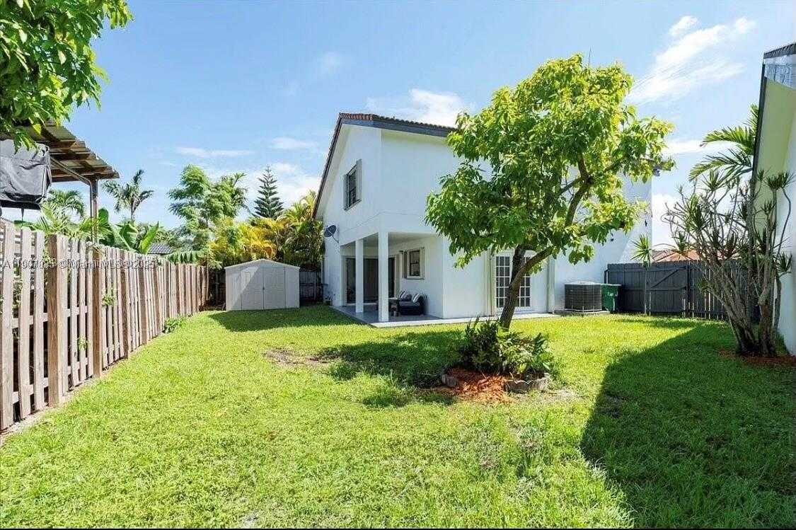 Small Image of 2512 SOUTH WEST 113TH CT #A, Miami Number 6