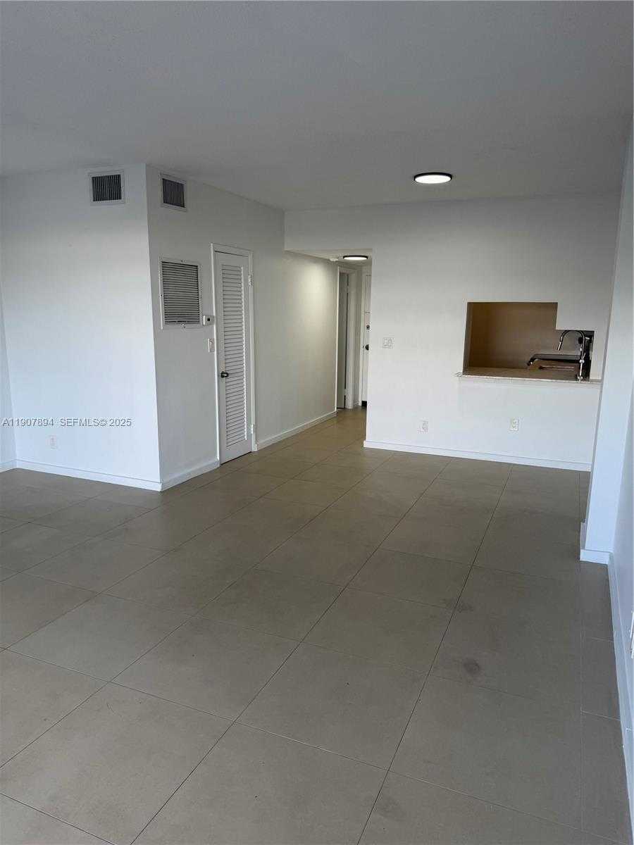 Small Image of 1455 NORTH TREASURE DR #3D, North Bay Village Number 9