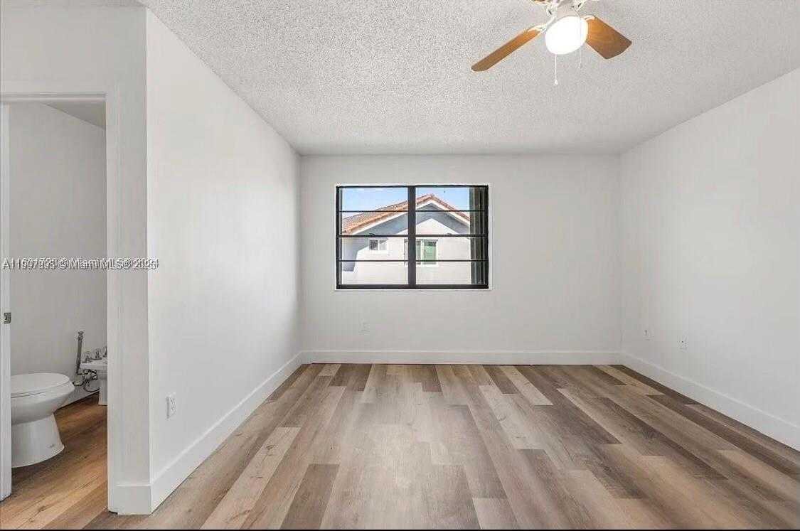 Small Image of 2512 SOUTH WEST 113TH CT #B, Miami Number 3